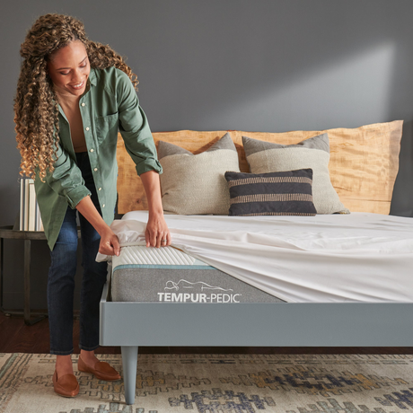 Tempur-Pedic Store Logo