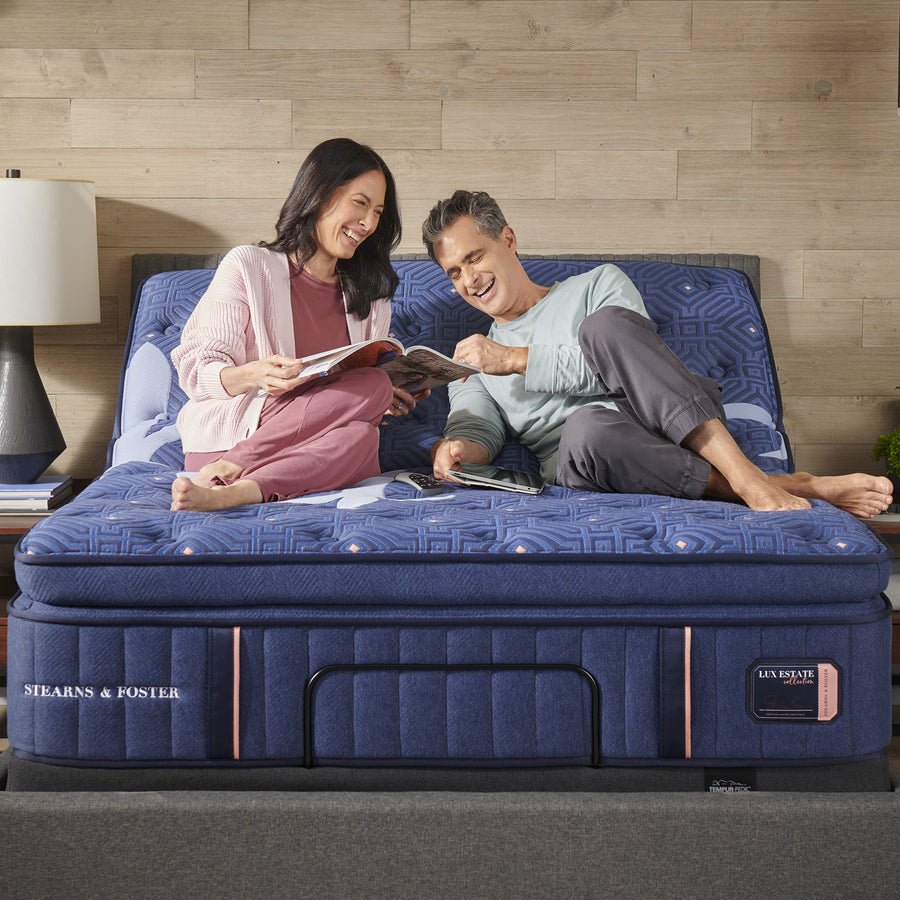 Stearns & Foster Lux Estate mattress in a bedroom